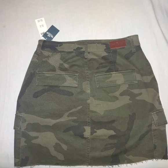 Hollister Camo Skirt Size 9 NWT - Picture 5 of 5